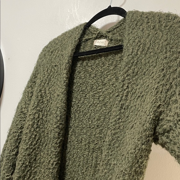 Altar'd State Forest Moss Fuzzy Green Cardigan the grinch vibe christmas - Picture 5 of 14